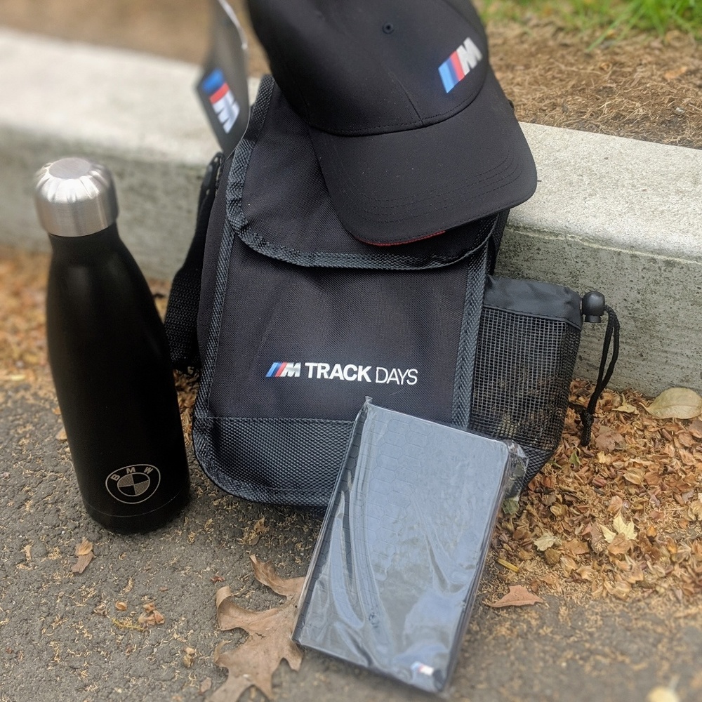 🚗BMW "M" Authentic & Limited Travel Bundle*